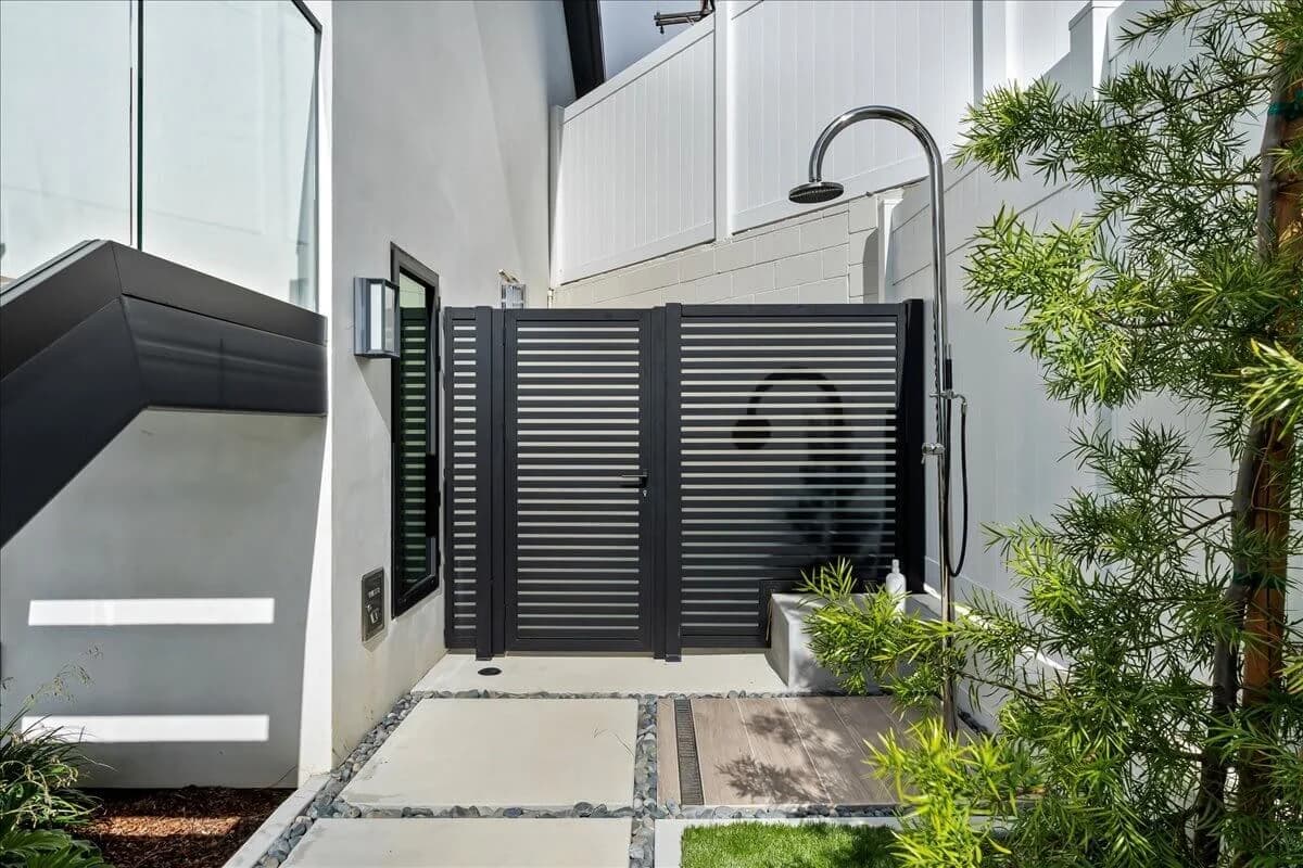 South Shores Home 15